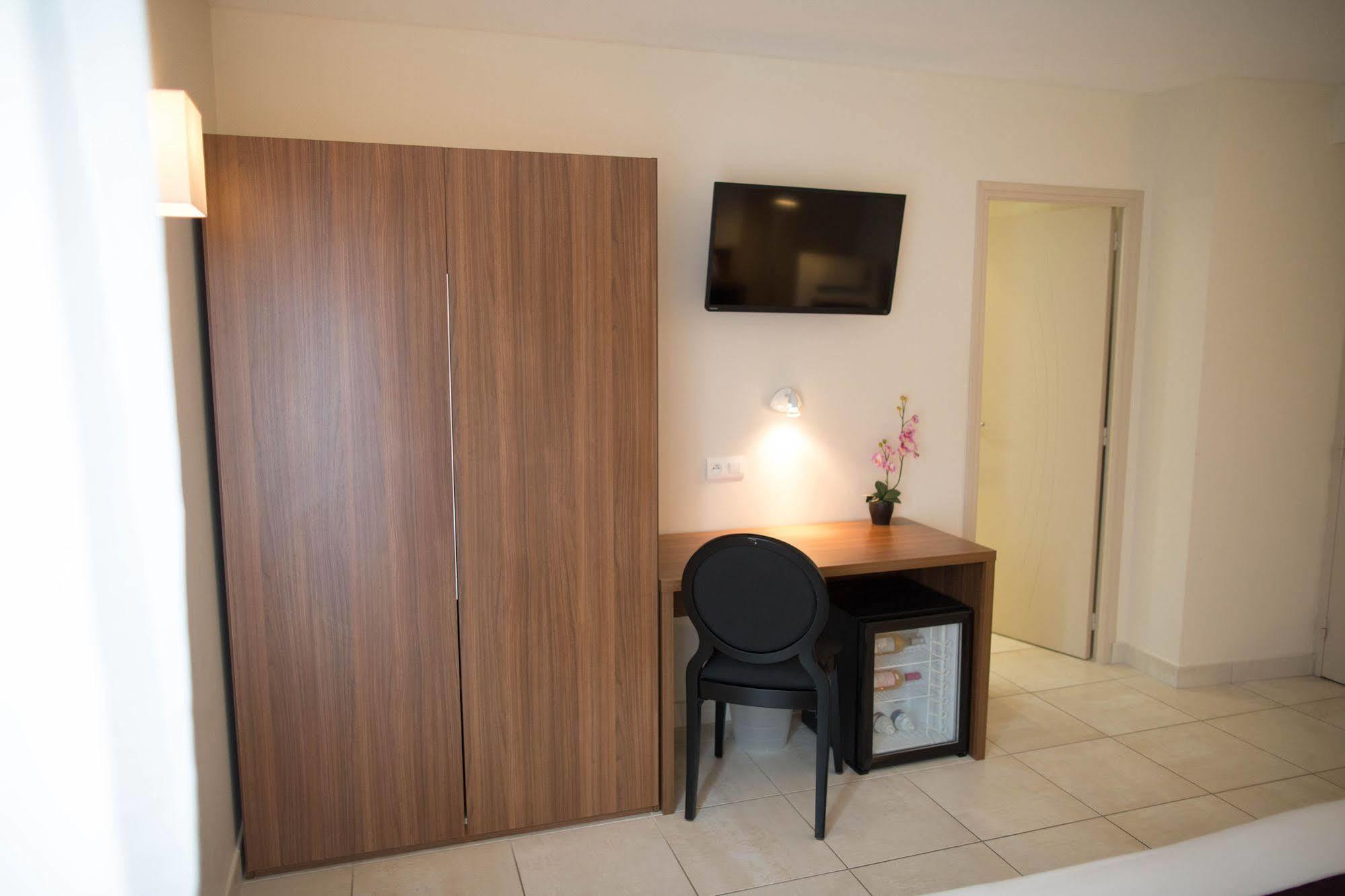 Holidays & Work Hotel Sanary-sur-Mer Ngoại thất bức ảnh