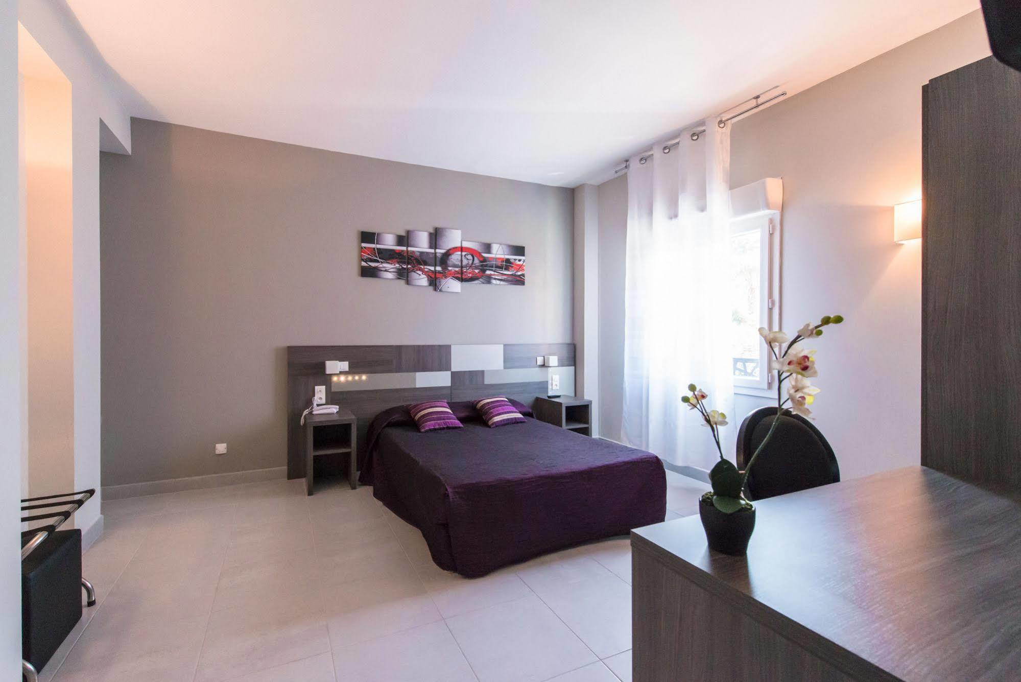Holidays & Work Hotel Sanary-sur-Mer Ngoại thất bức ảnh